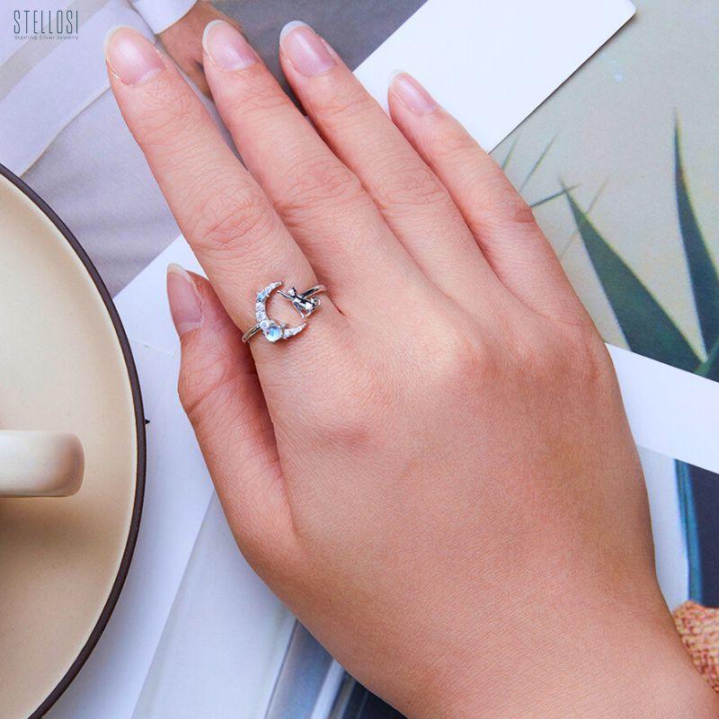 Moon & Cat Ring | Sterling Silver Platinum-Plated with Moonstone - Stellosi